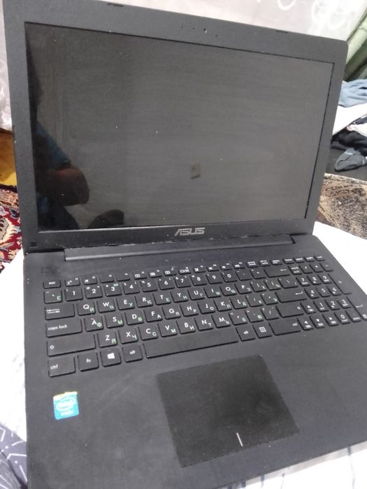 Ноутбук Asus X 553 MA 2.16 GHz батарея ОК.