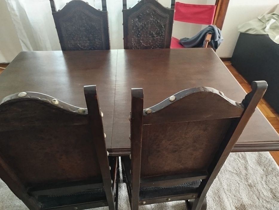Mesa c/ 4 cadeiras
