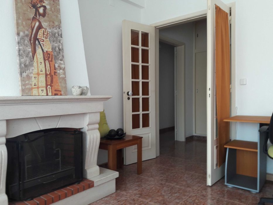 Quartos para arrendar em apartamento T3