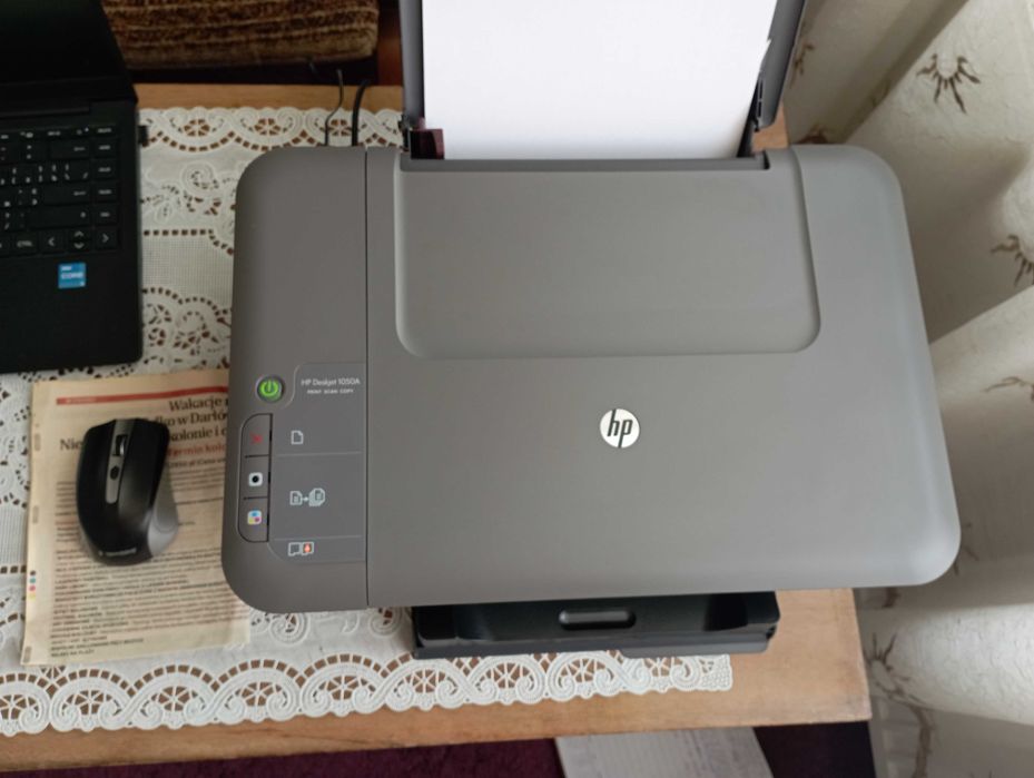 Drukarka z pełnymi wkładami HP 1050A