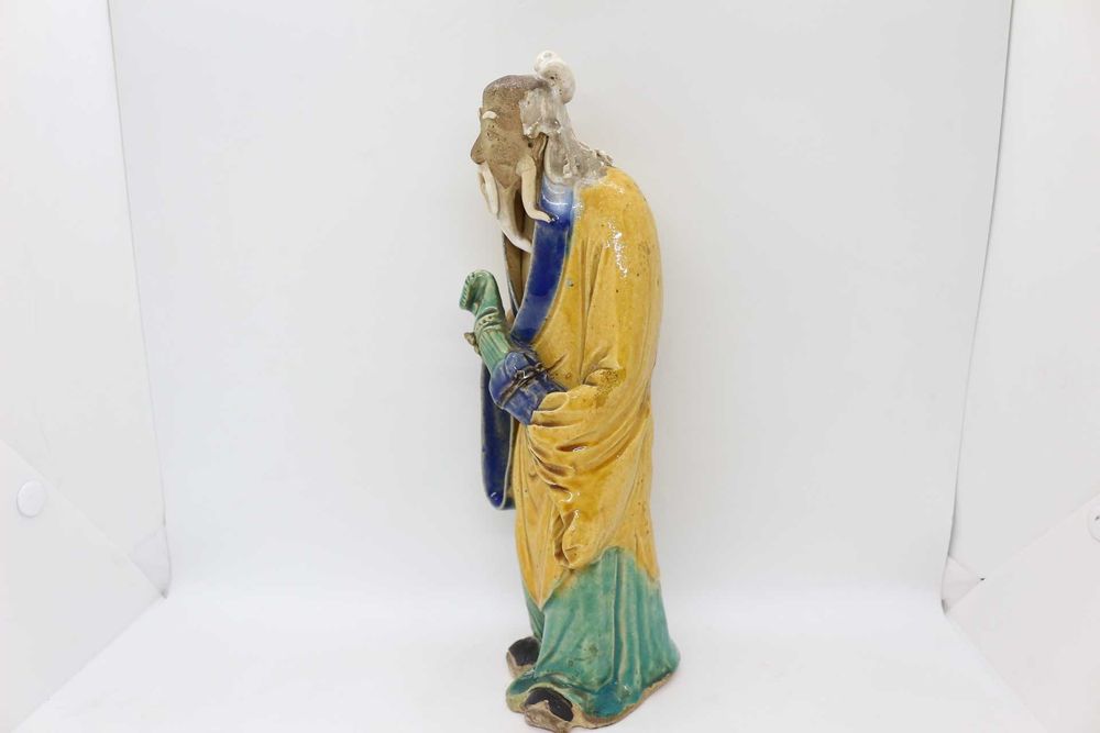 Divindade em Grés Chinês Dinastia Ming XIX 26 cm