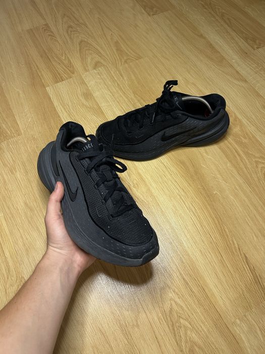 кросівки Nike Uplift SC