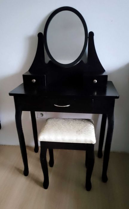 Toaletka damska czarna z taboretem