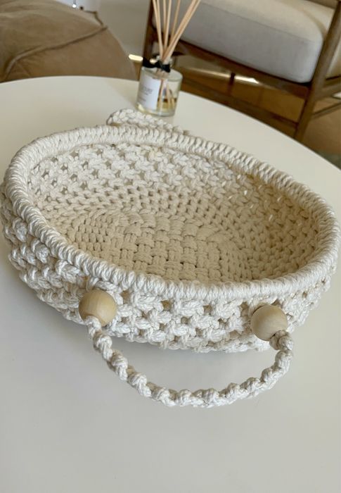 Cesto decorativo em macrame