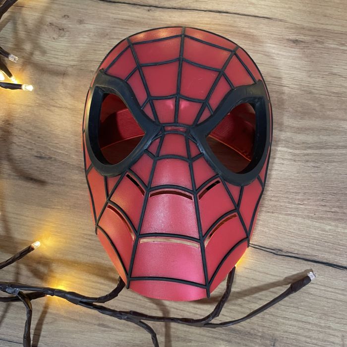 Маска Spider man ідеал