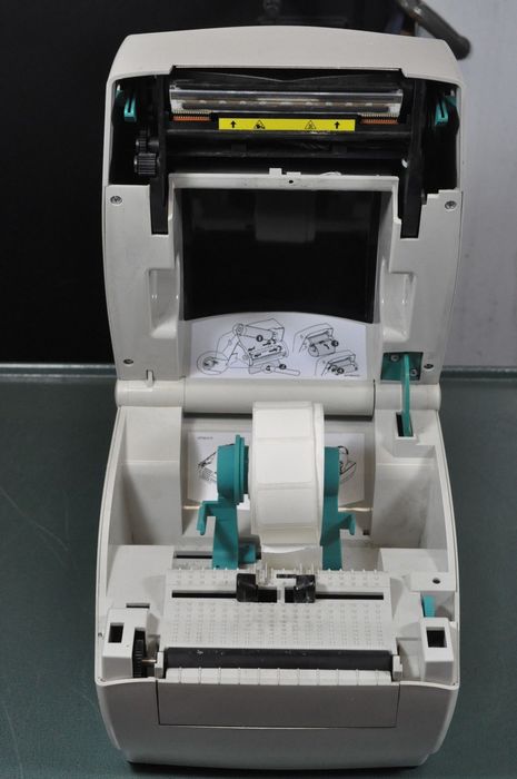 Принтер Zebra TLP3844-Z, 300DPI. Печатает на бумаге, ткани, оракале