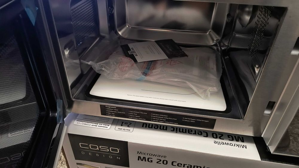 Kuchenka mikrofalowa CASO GERMANY M20 Electronic 3315