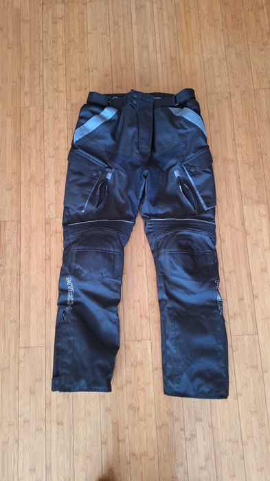Calças de moto, usadas como novas.