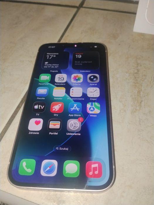 Książka iPhone 13