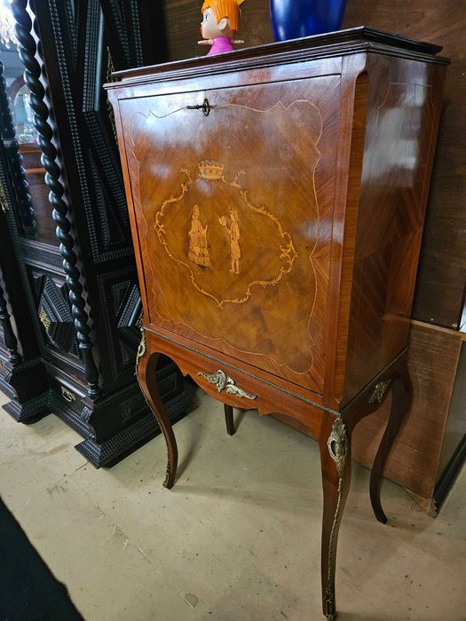 Móvel bar antigo em madeira - óptimo estado geral