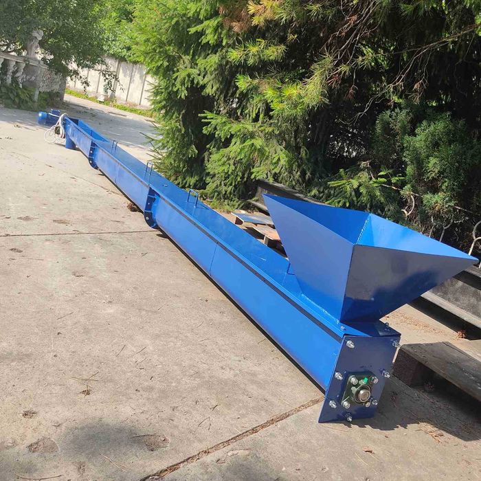 Шнековий навантажувач у лотку, погрузчик сипучих сумішей