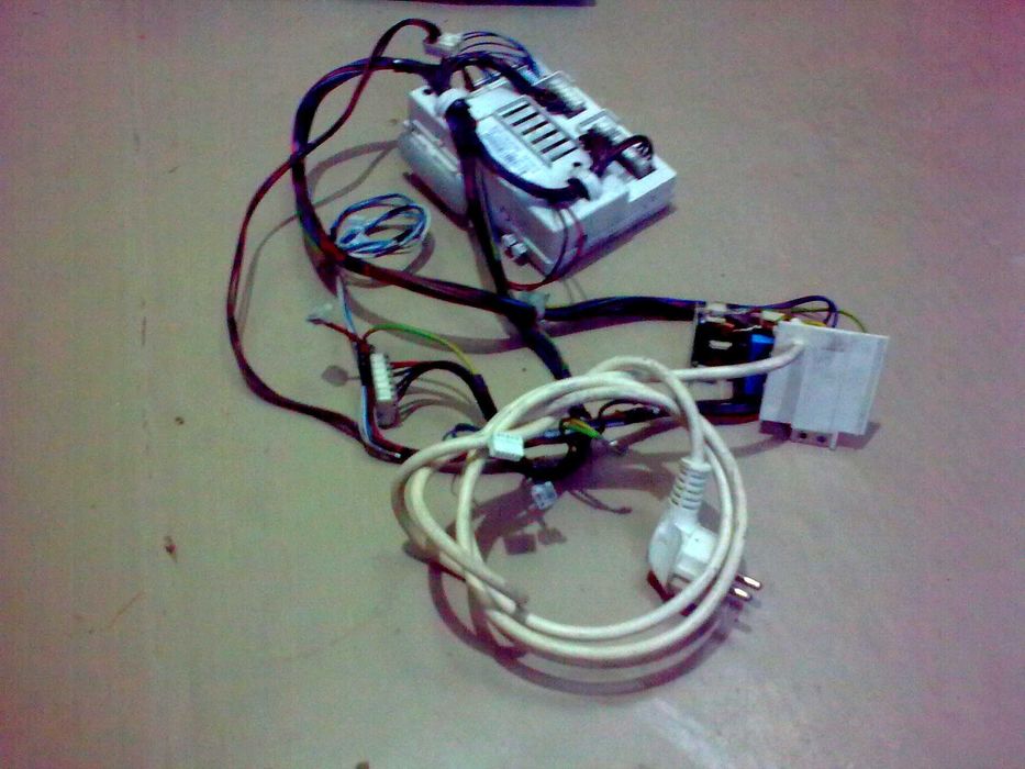 Плата управления модуль, мозги  Indesit WISN 82. плата индикации