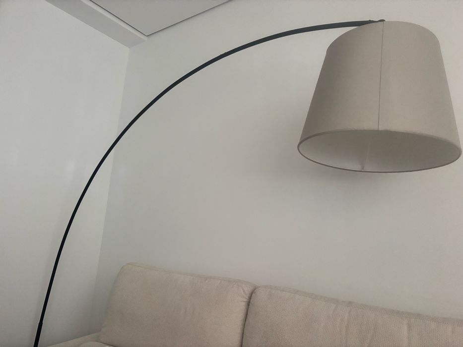 Candeeiro de Pé (em arco)