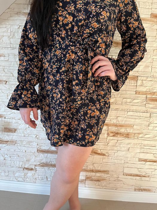 Sukienka SHEIN z paskiem rozm.38