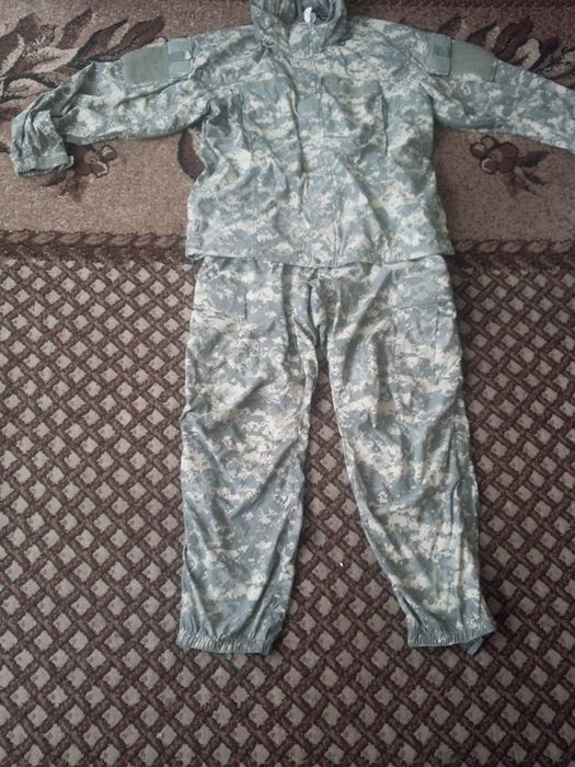 Продам костюм не промокаемый