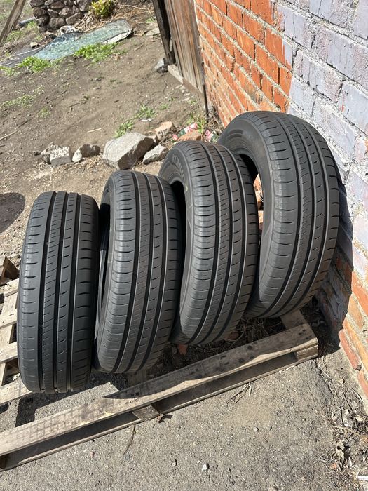 185/65 R15 Kumho EcoWing Es01 /комплетк/ідеальний стан/