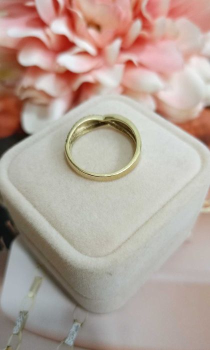 Złoty pierścionek p.333/1,86g