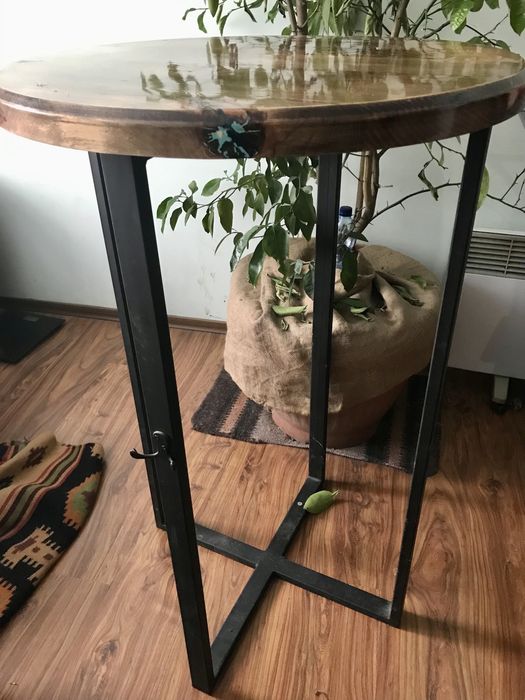 Стіл, ручна робота