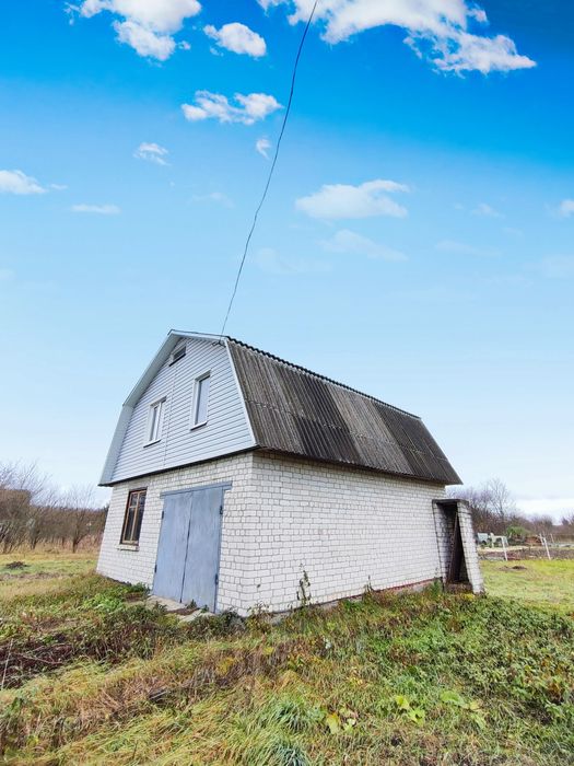 Дача з приватизованою ділянкою біля річки Десна с.Гориця / SZ