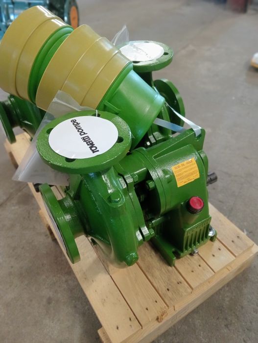 Pompa Rovatti na wałek przekaźnika mocy