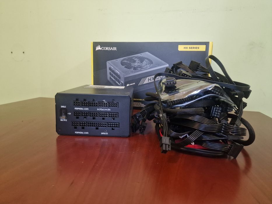 Fonte de Alimentação Corsair HX 1200