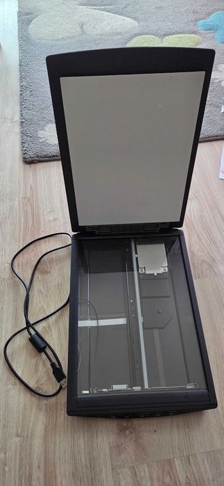 Skaner Canon LiDE 210 z kablem usb