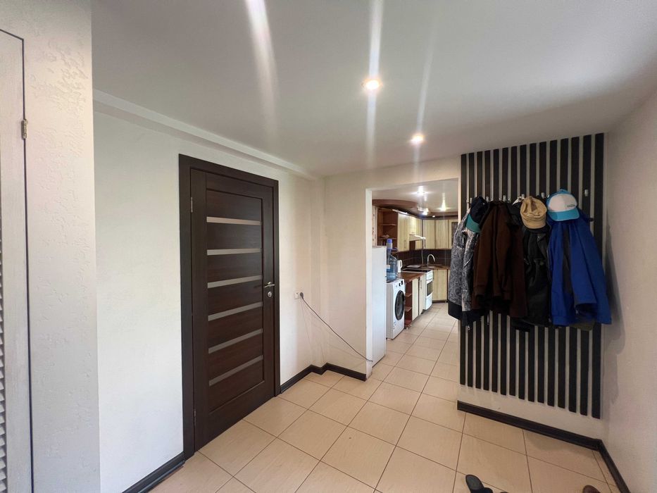 Капітальний будинок в місті Яготин - 5 кімнат, Є ВІДЕООГЛЯД