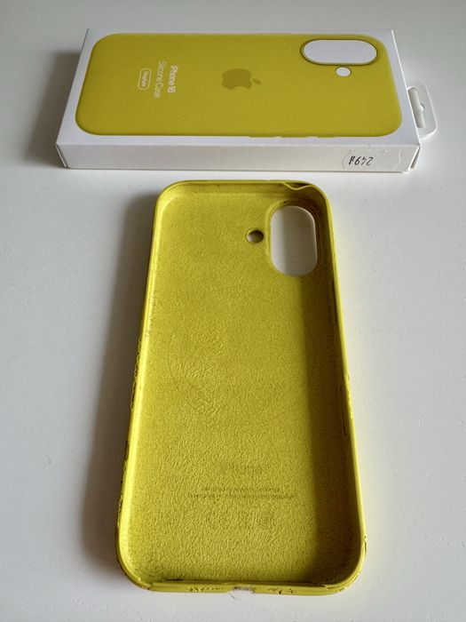 Apple iPhone 16 Silicone Case MagSafe etui kolor Star Fruit MYY73ZM/A