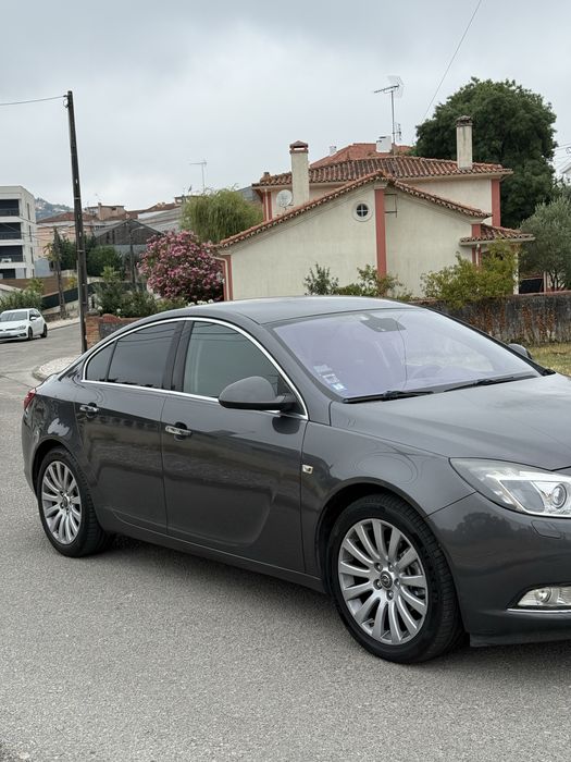 Vendo Insignia 2009
