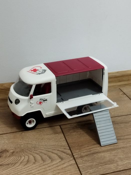Mobilna lecznica dla zwierząt Schleich