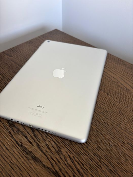 Apple Ipad 9a Geraçao - 2021 - 64GB