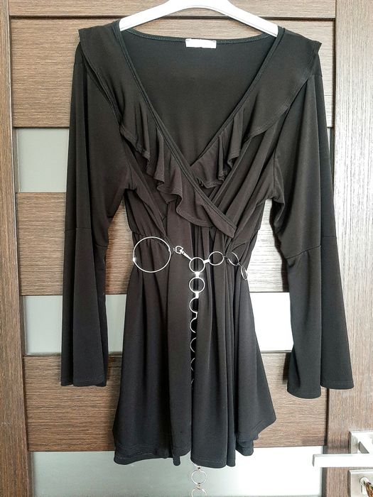 Krótka, czarna sukienka s/m