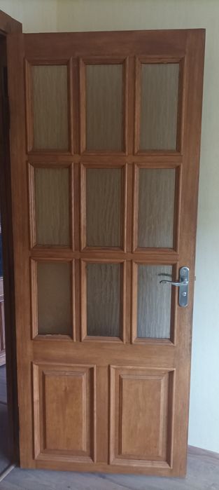 Продам дубові двері