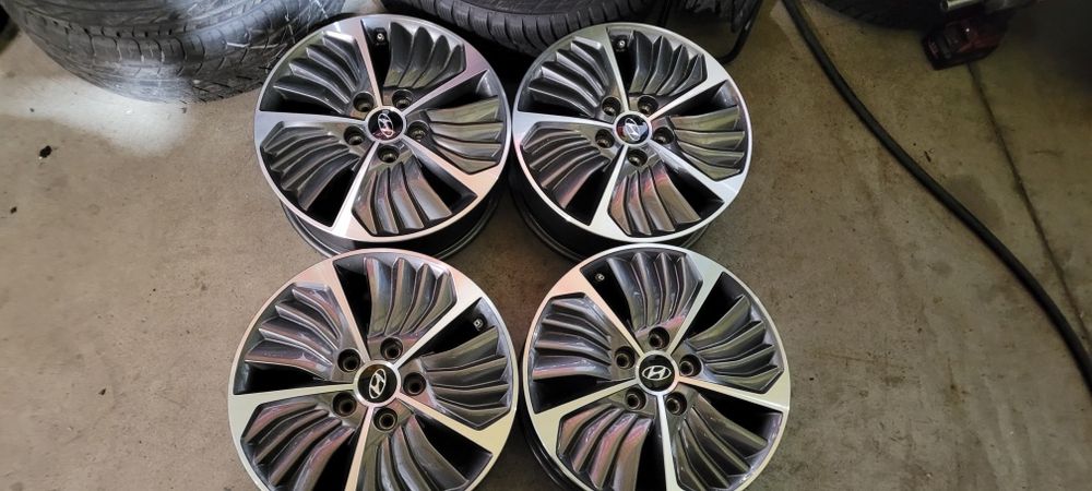 Oryginalne felgi Hyundai 16 + czujniki ciśnienia polecam