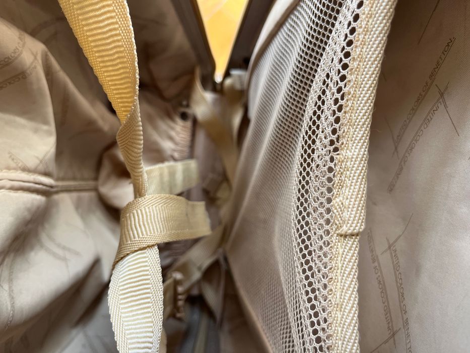 Trolley / Mala de viagem rigida benetton com rodas