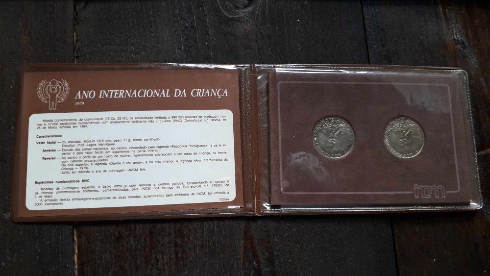 lote de 2 carteiras BNC Portugal Diferentes