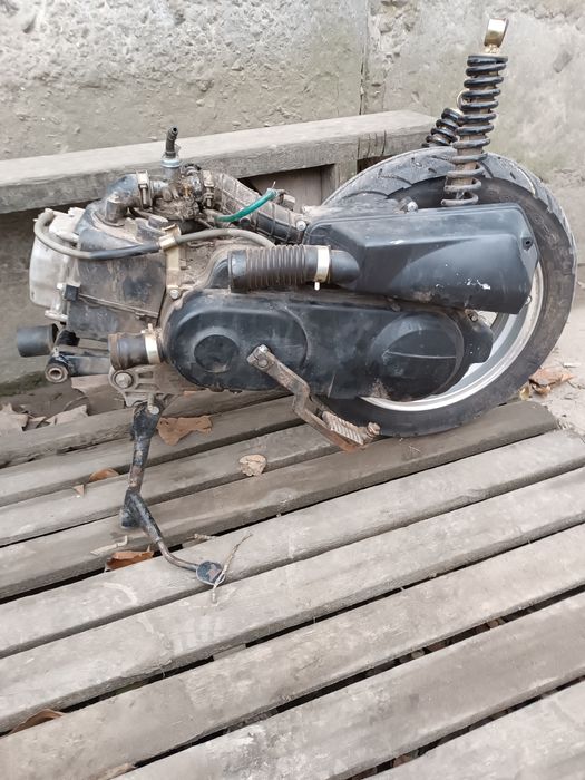 Продам мотор на скутер.