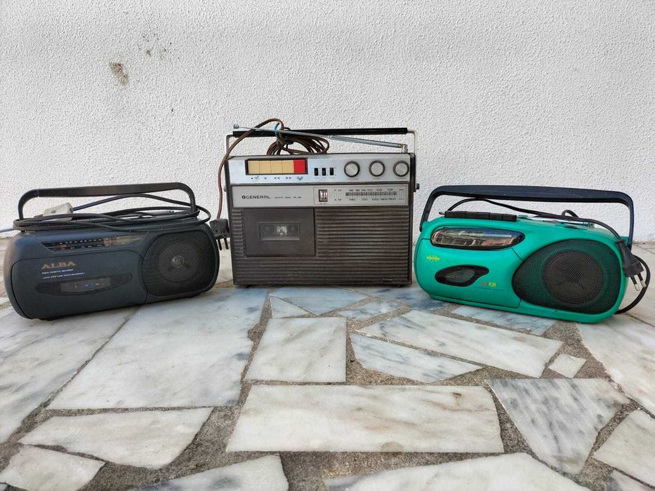 Vários Rádios Antigos