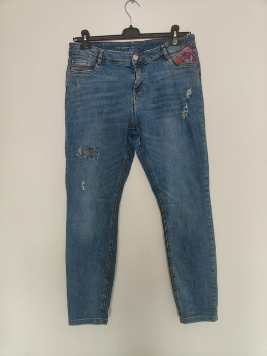 Elastyczny jeansy skinny rozmiar 42
