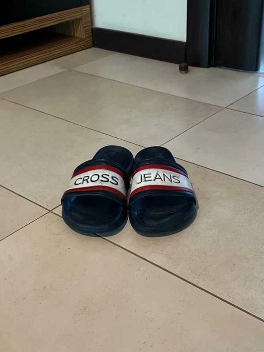 Markowe klapki Cross Jeans