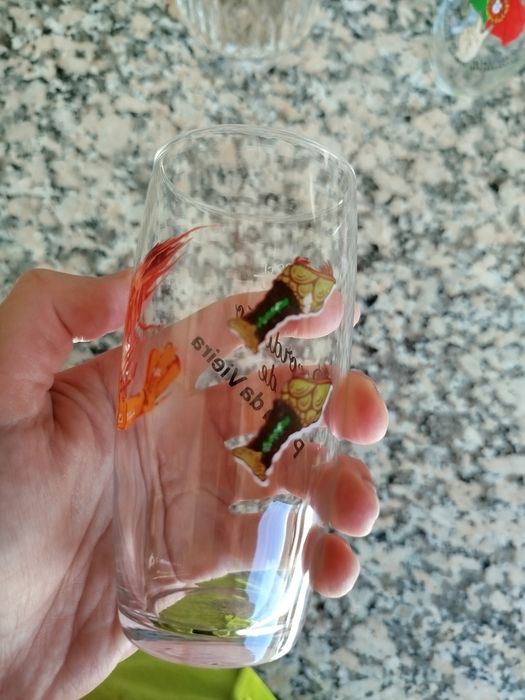 Vários copos e caneca