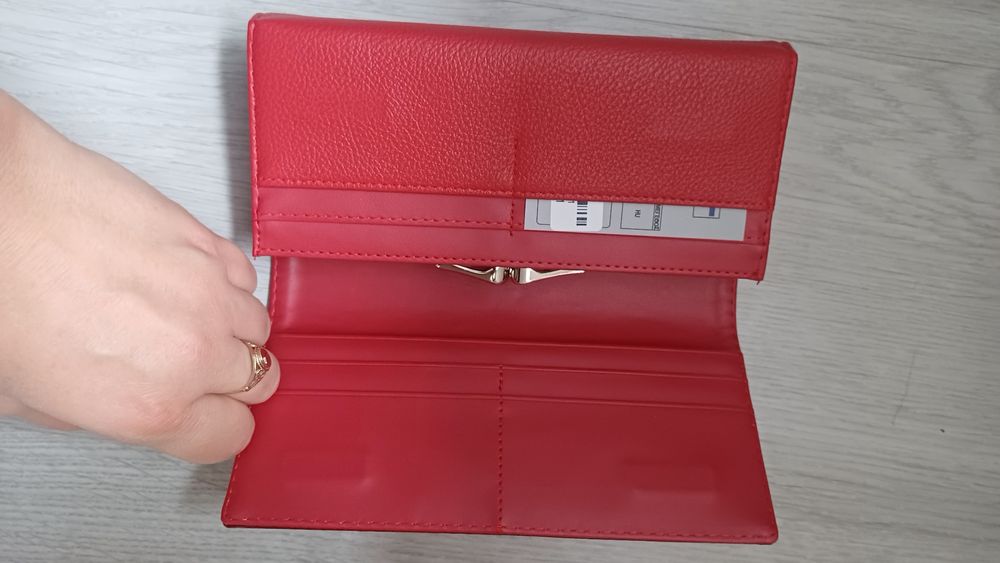 Portfel czerwony damski lakierowany duży NOWY  z metkami