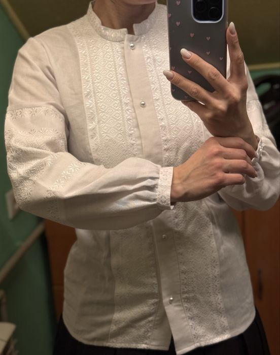 Вишиванка льон біла S