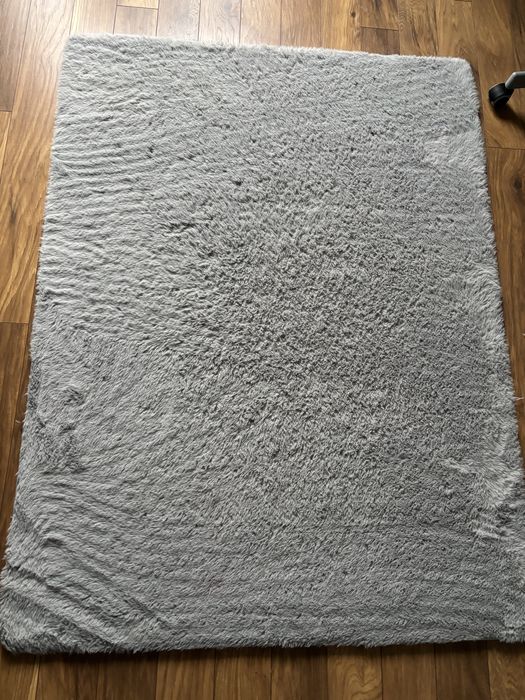Sprzedam dywan szary 120x160