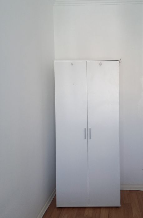 Vendo guarda roupa armário de quarto roupeiro