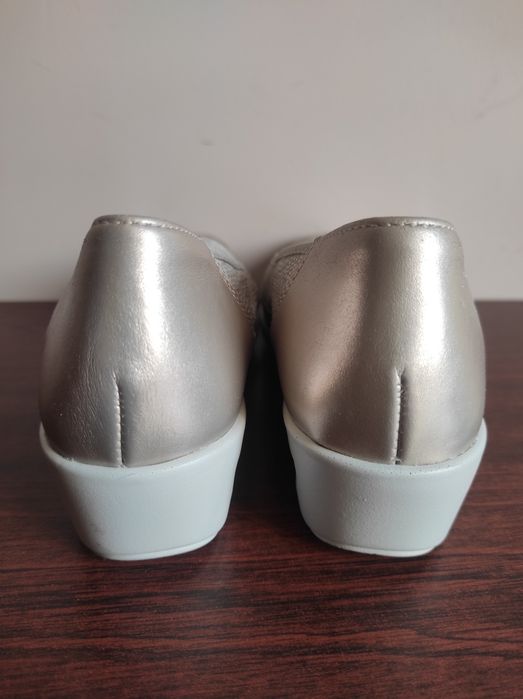 Buty ara rozmiar 36,5 baleriny na koturnie półbuty szeroka stopa skóra