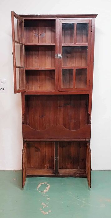 Antiga e Invulgar Cantareira / Armário de Cozinha