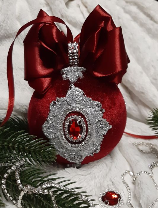 Оксамитові новорічні кулі