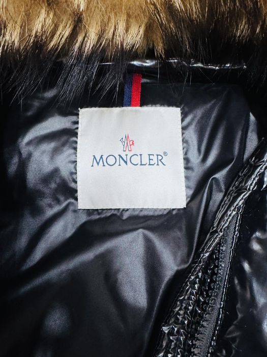 Пуховик Moncler в ідеальному стані