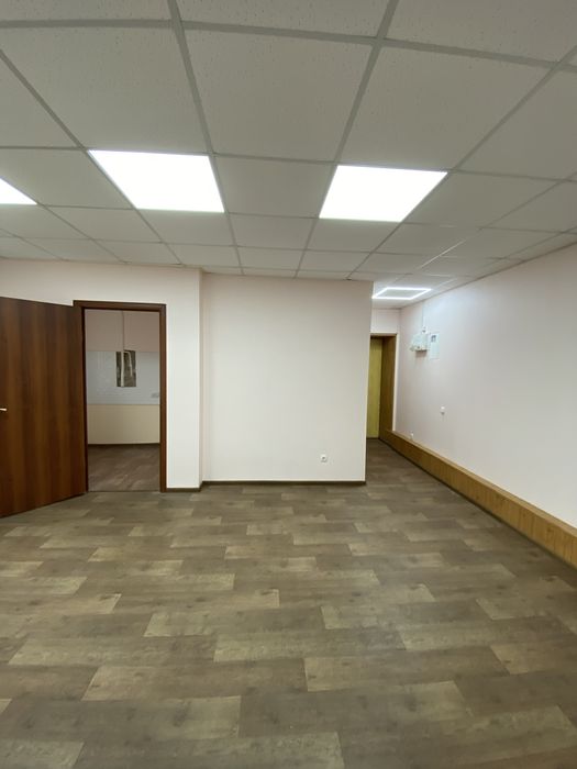 Продам офисное помещение площадью 66.кв.м.на Соцгороде .